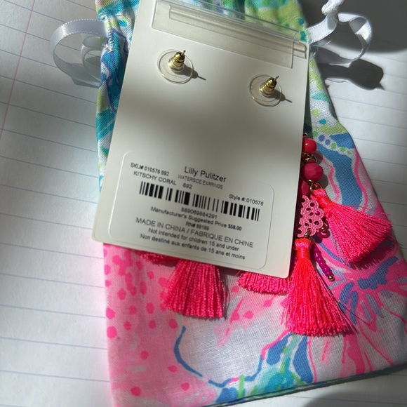 Lilly Pulitzer waterside earrings Kitschy Coral - Picture 2 of 9
